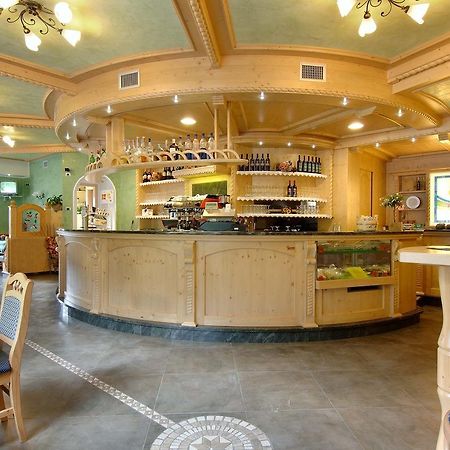 Hotel Dolomiti Saone ติโอเน ดิ เตรนโต ภายนอก รูปภาพ