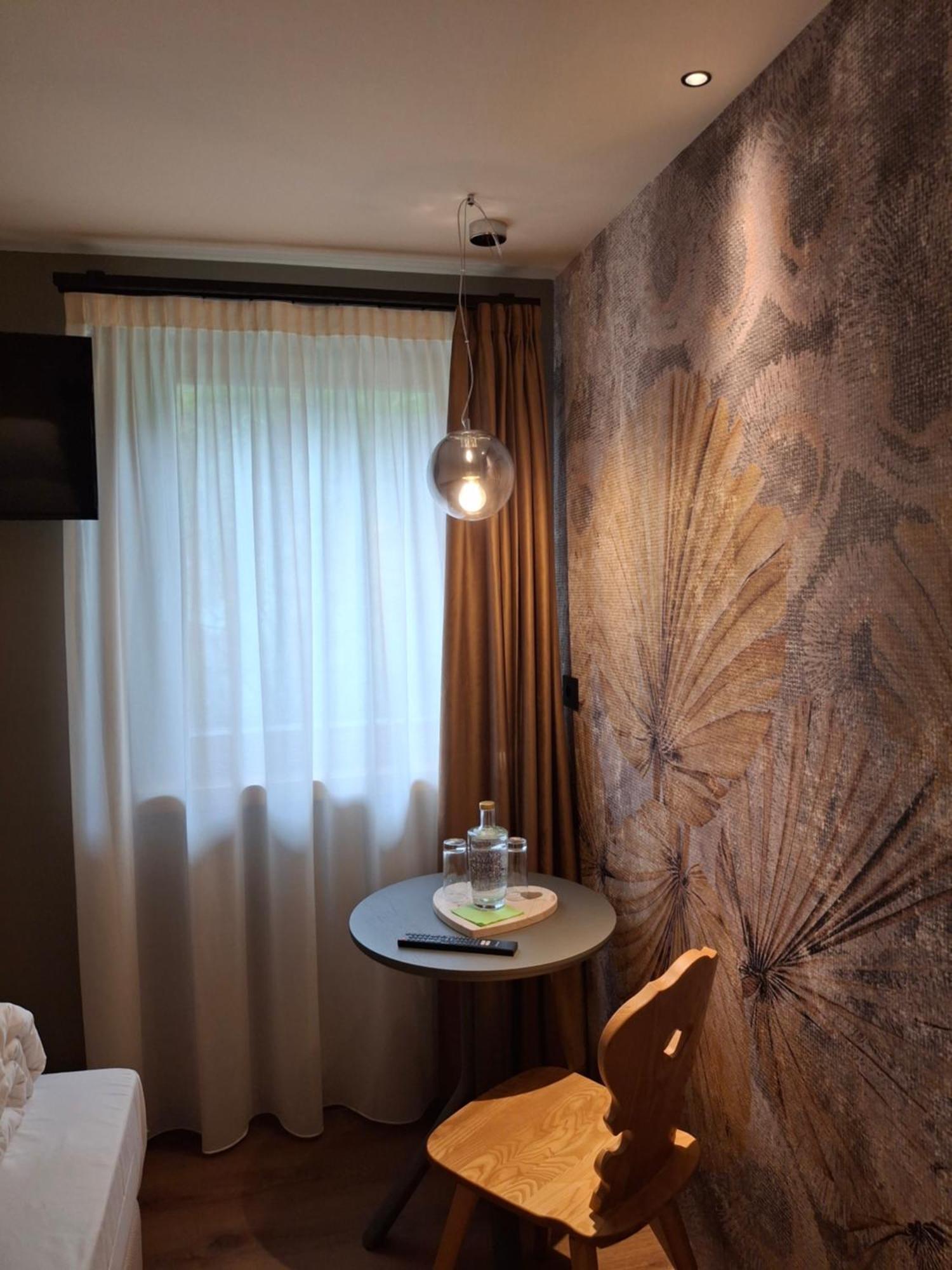 Hotel Dolomiti Saone ติโอเน ดิ เตรนโต ภายนอก รูปภาพ
