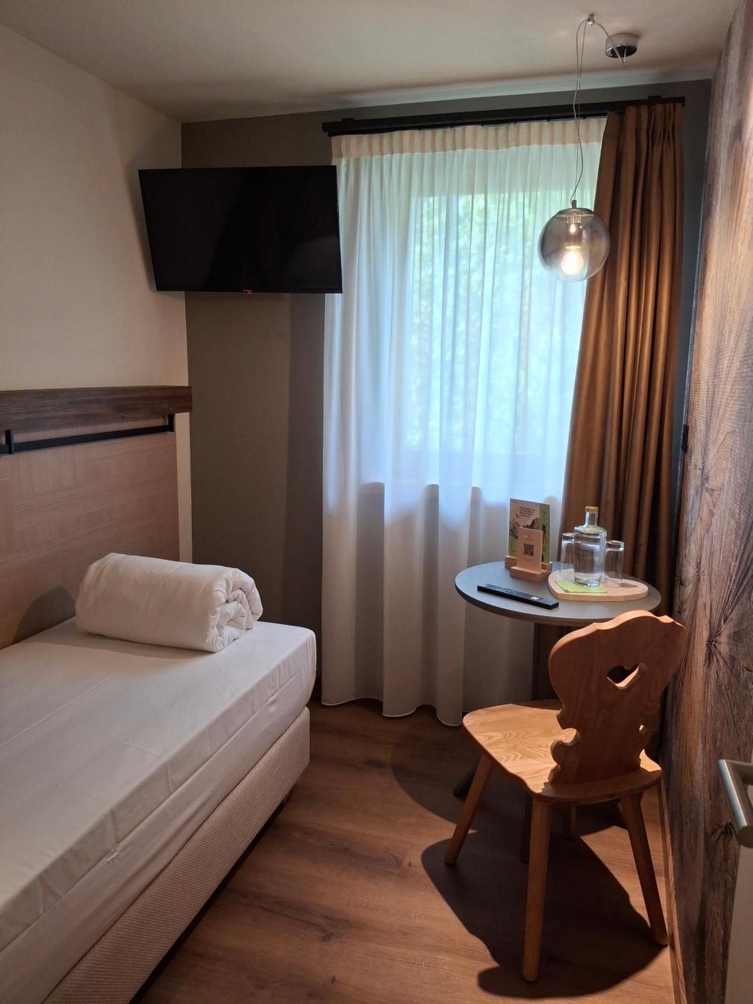 Hotel Dolomiti Saone ติโอเน ดิ เตรนโต ภายนอก รูปภาพ